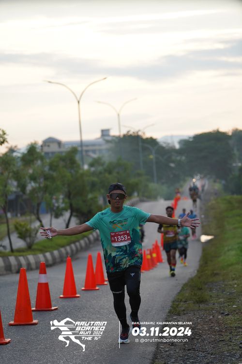 Race photo from Arutmin Borneo Run 2024