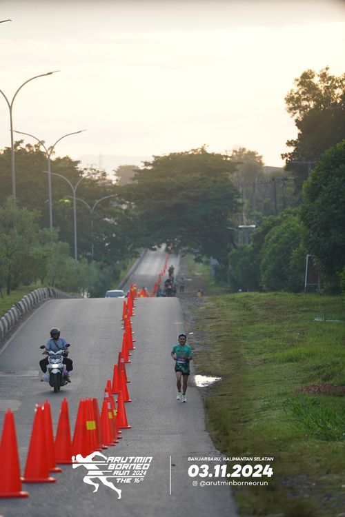 Race photo from Arutmin Borneo Run 2024