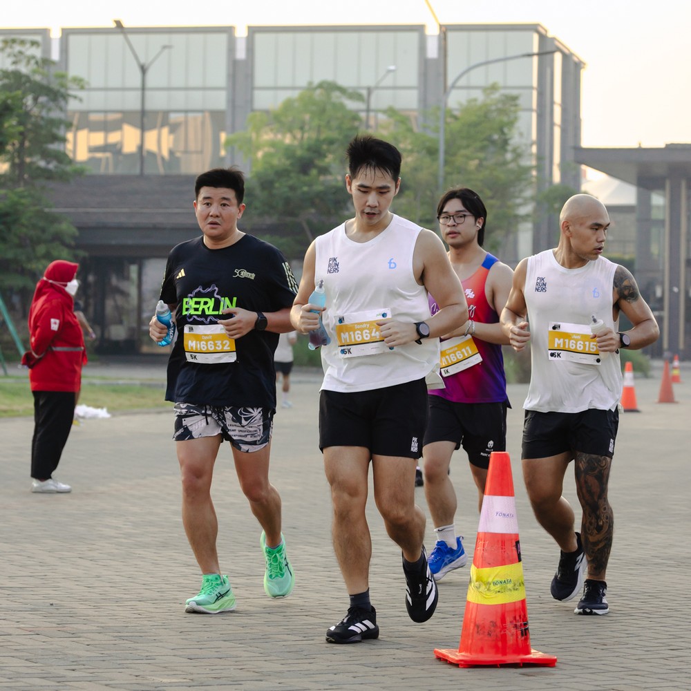 Race photo from YUK TRAVEL RUN