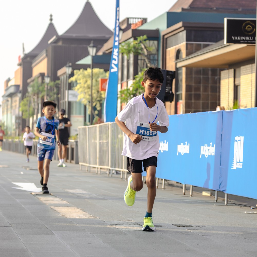 Race photo from YUK TRAVEL RUN
