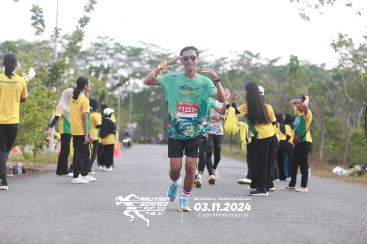 Race photo from Arutmin Borneo Run 2024