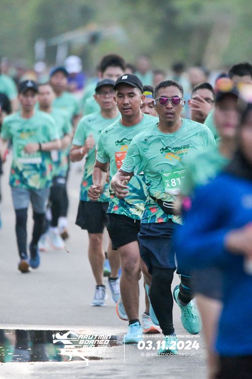 Race photo from Arutmin Borneo Run 2024