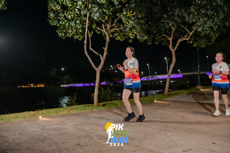 Race photo from PIK NITE RUN 2025