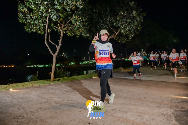 Race photo from PIK NITE RUN 2025