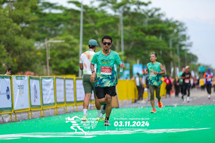 Race photo from Arutmin Borneo Run 2024