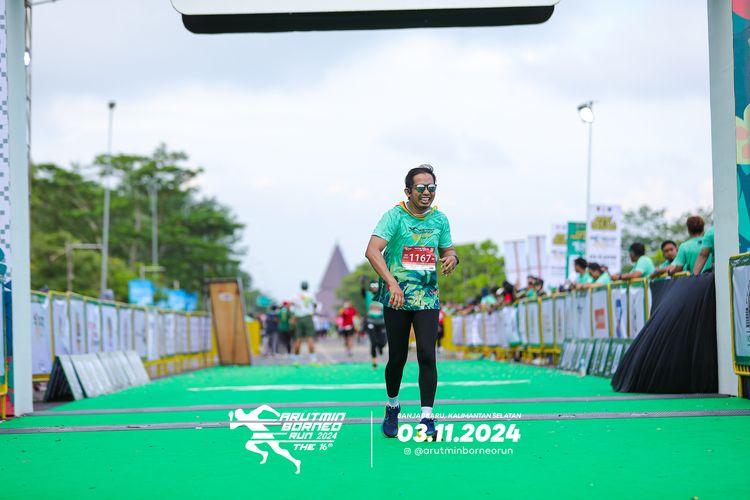 Race photo from Arutmin Borneo Run 2024