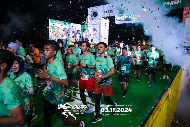 Race photo from Arutmin Borneo Run 2024
