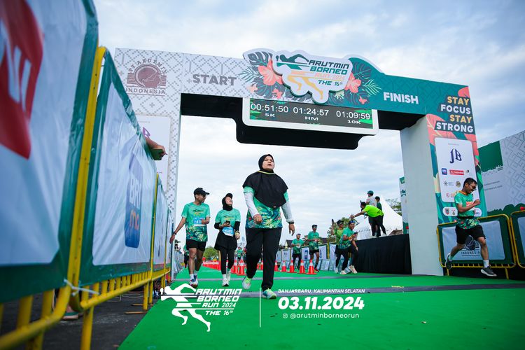 Race photo from Arutmin Borneo Run 2024