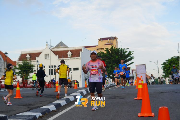 Race photo from Isoplus Run 2024 Surabaya