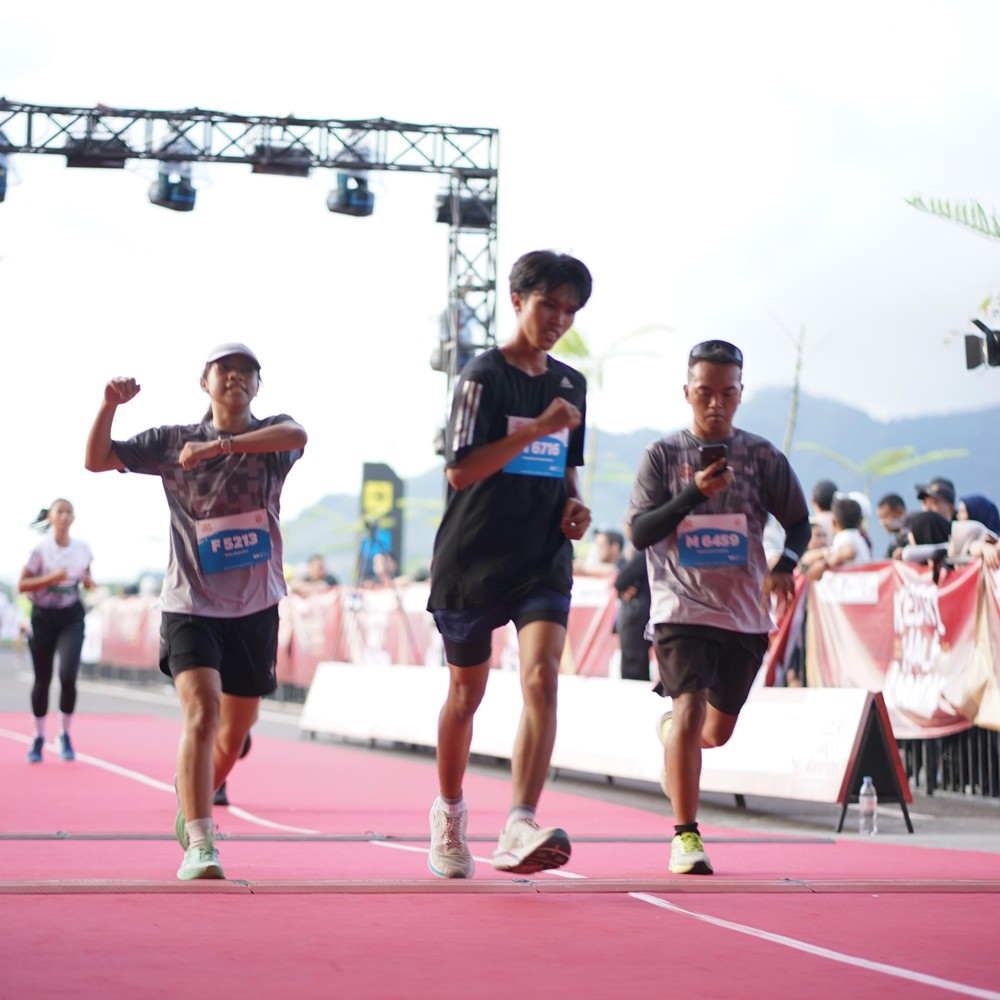Race photo from KEDIRI HALF MARATHON 2026