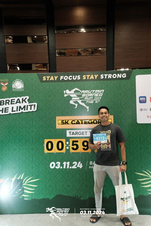 Race photo from Arutmin Borneo Run 2024