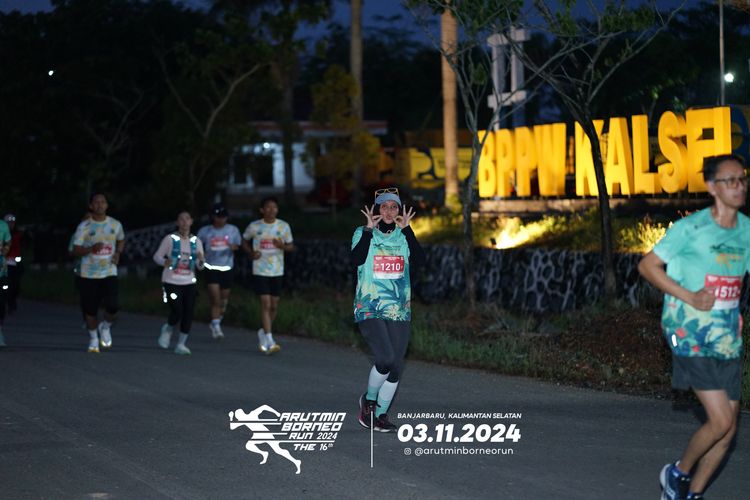 Race photo from Arutmin Borneo Run 2024