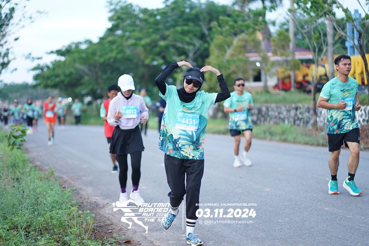 Race photo from Arutmin Borneo Run 2024