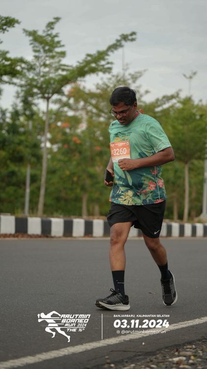 Race photo from Arutmin Borneo Run 2024