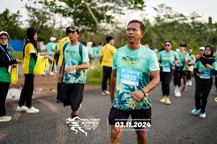 Race photo from Arutmin Borneo Run 2024