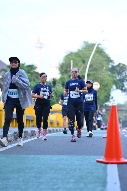 Race photo from KEMLU RUN 2025