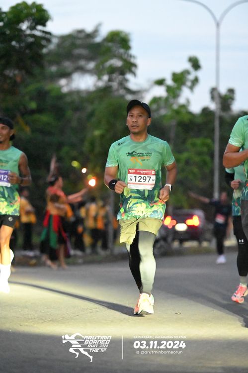 Race photo from Arutmin Borneo Run 2024