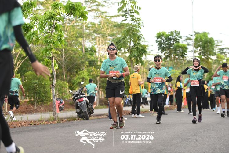 Race photo from Arutmin Borneo Run 2024