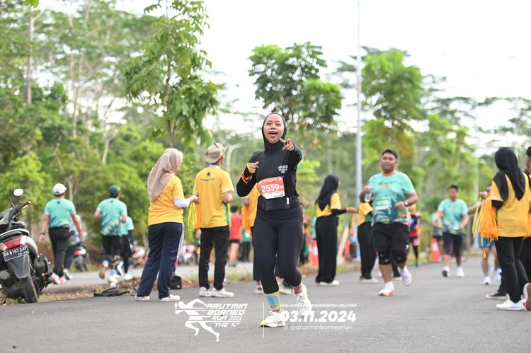 Race photo from Arutmin Borneo Run 2024