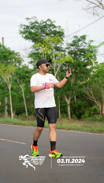 Race photo from Arutmin Borneo Run 2024