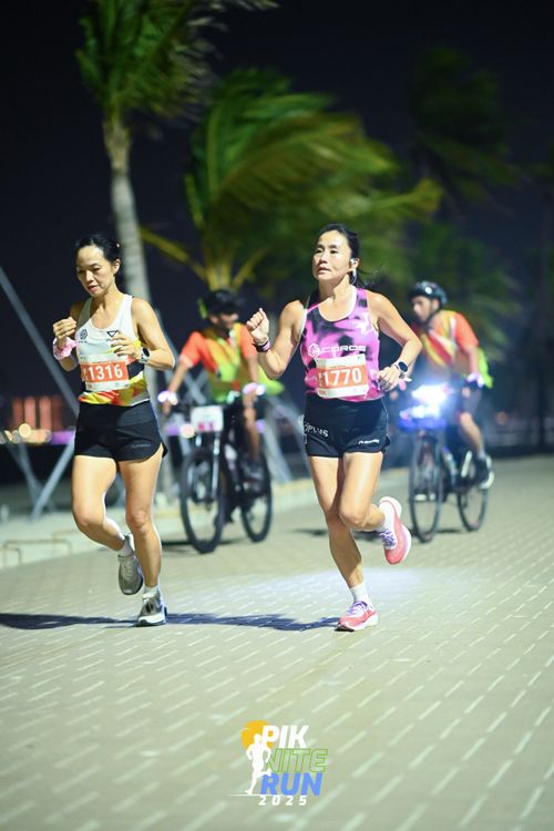 Race photo from PIK NITE RUN 2025