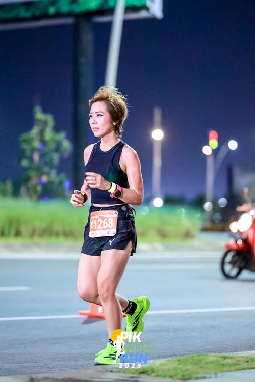 Race photo from PIK NITE RUN 2025
