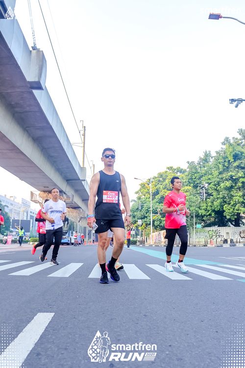 Race photo from Smartfren Run 2025 