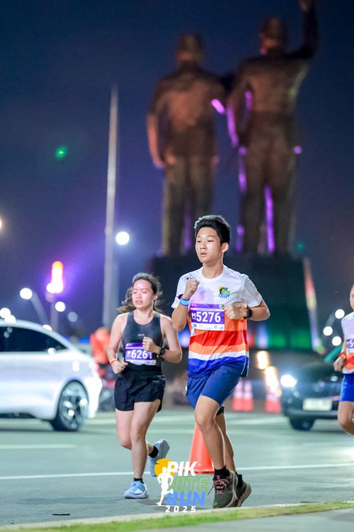 Race photo from PIK NITE RUN 2025
