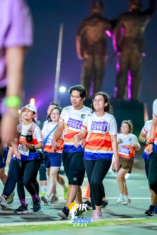 Race photo from PIK NITE RUN 2025