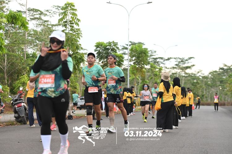 Race photo from Arutmin Borneo Run 2024
