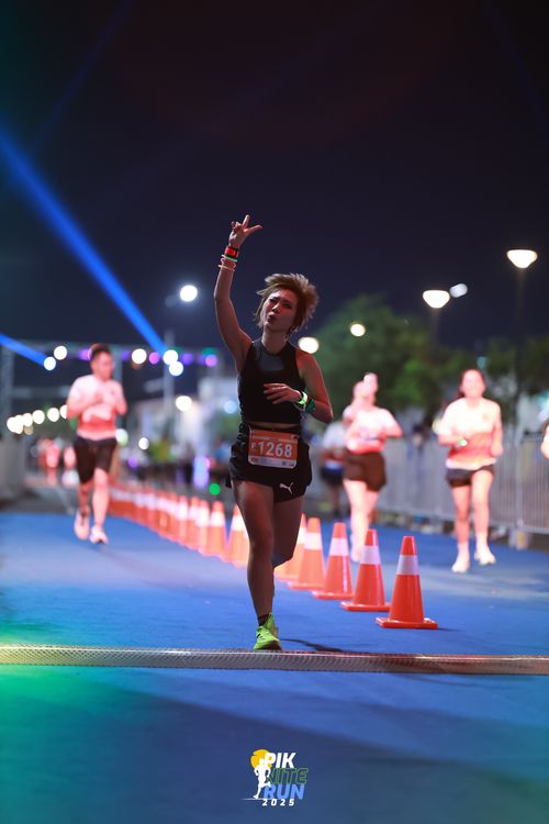 Race photo from PIK NITE RUN 2025