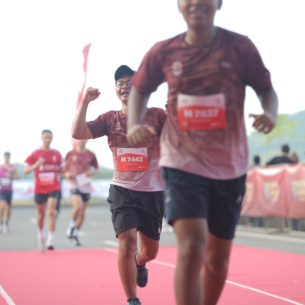 Race photo from KEDIRI HALF MARATHON 2026