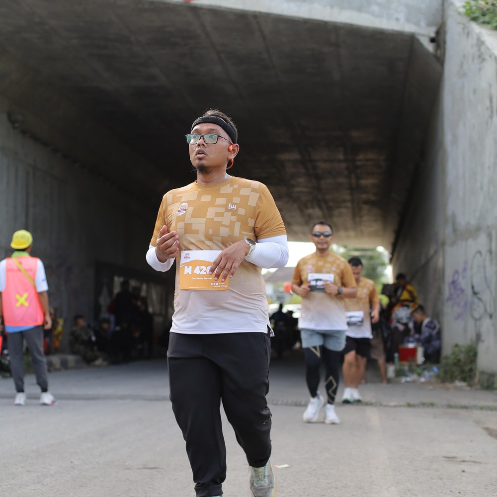 Race photo from KEDIRI HALF MARATHON 2026