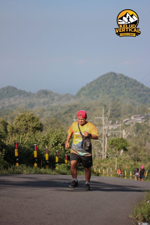 Race photo from Kelud Vertical Challenge 2024