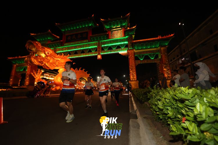 Race photo from PIK NITE RUN 2025