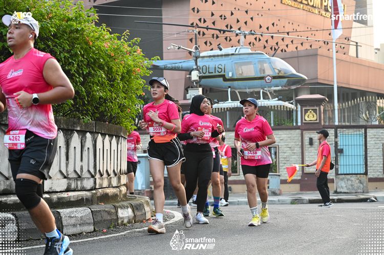 Race photo from Smartfren Run 2025 