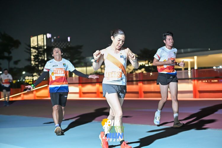 Race photo from PIK NITE RUN 2025