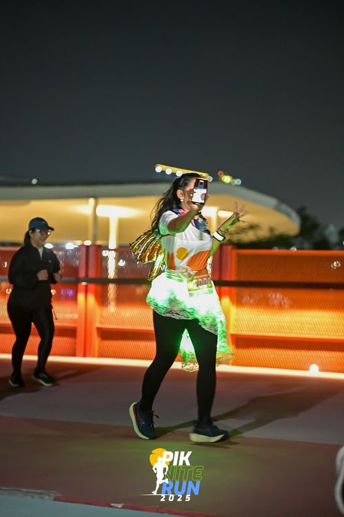 Race photo from PIK NITE RUN 2025