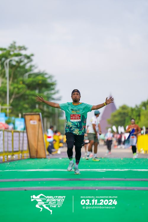 Race photo from Arutmin Borneo Run 2024