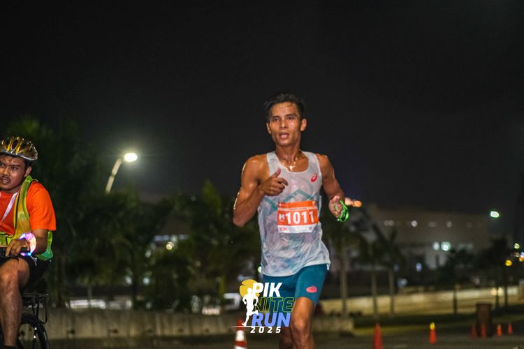 Race photo from PIK NITE RUN 2025