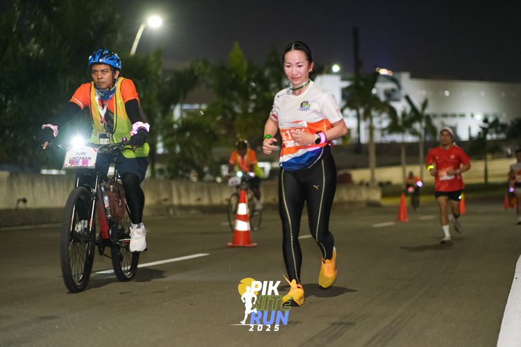 Race photo from PIK NITE RUN 2025
