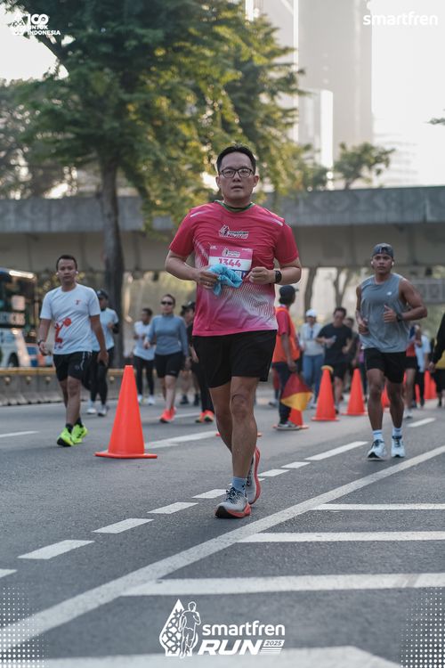 Race photo from Smartfren Run 2025 