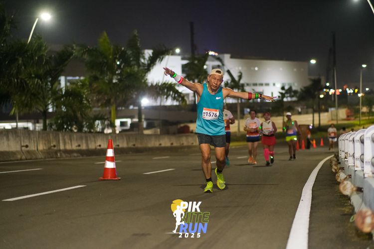 Race photo from PIK NITE RUN 2025