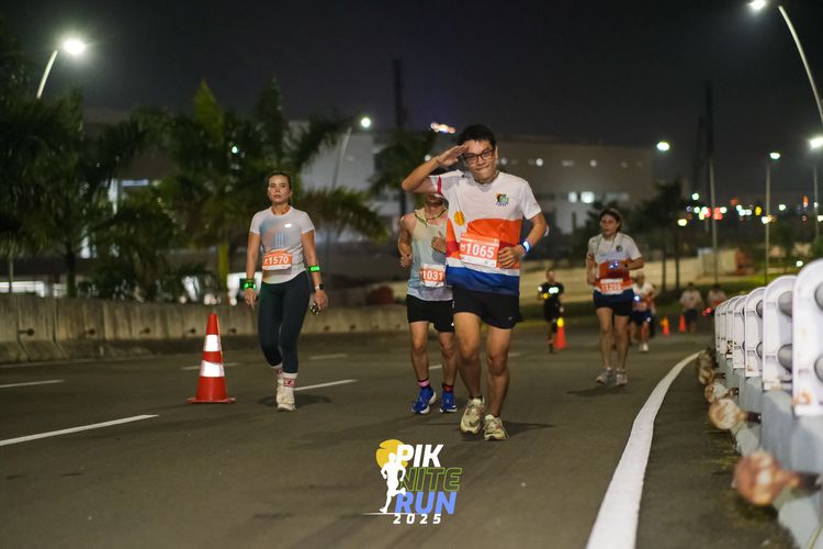 Race photo from PIK NITE RUN 2025