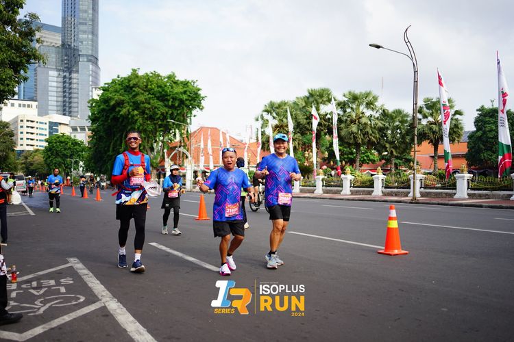 Race photo from Isoplus Run 2024 Surabaya