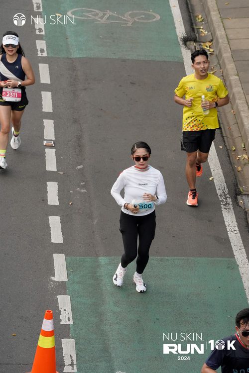 Race photo from Nu Skin Run 10K