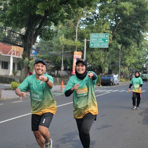 Race photo from BAUR RUN 2025