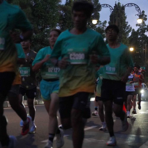 Race photo from BAUR RUN 2025