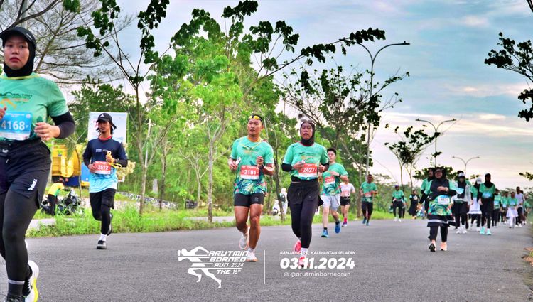 Race photo from Arutmin Borneo Run 2024