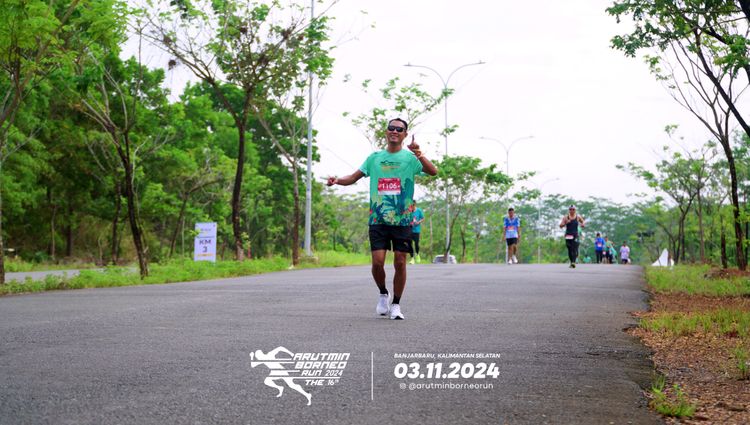 Race photo from Arutmin Borneo Run 2024